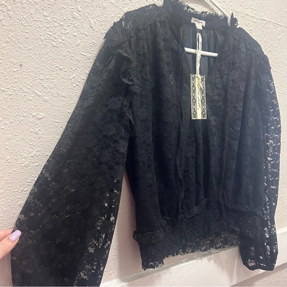 Ultra Pink NWT Black Lace Blouse - Picture 3 of 7